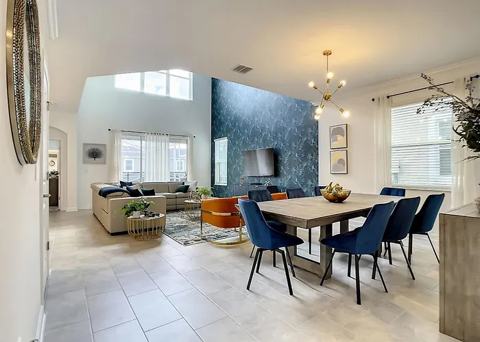 Resort Style Villa Close To Disney And Other Parks